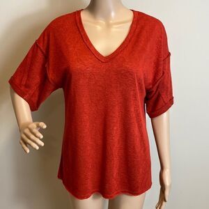 H.I.P. short sleeve V-neck t-shirt size S